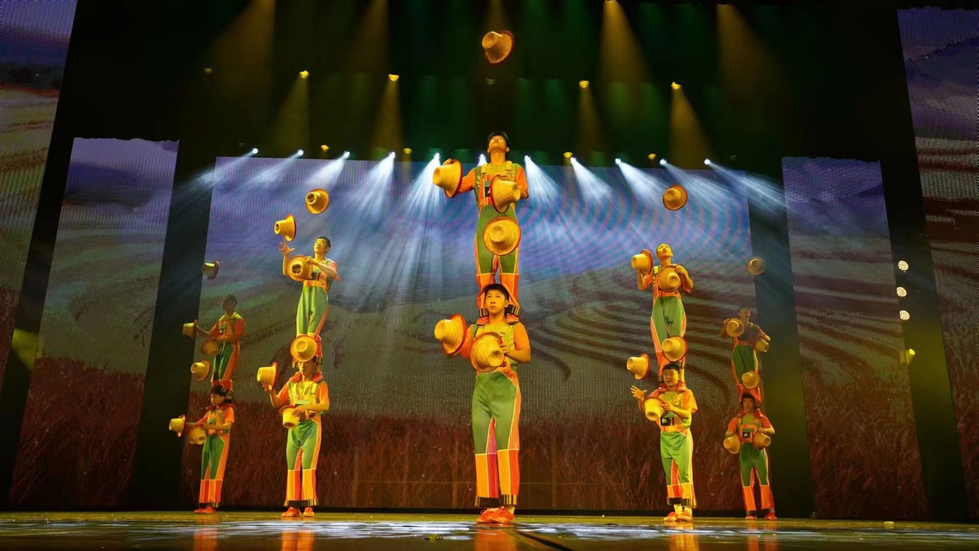 Beijing Red Theater Acrobatics 